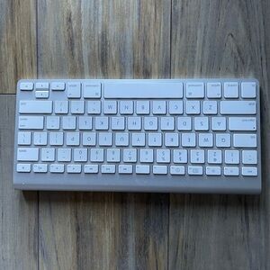Apple keyboard